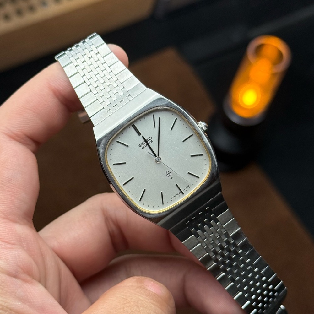 Vtg 1978 Seiko 7830-5020 Men’s Watch
[Very Good Condition] Integrated Bracelet